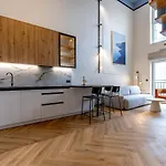 Citystay With A Mezzanine In The Heart Of * غدينيا